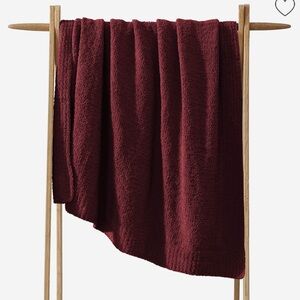 Sunday Citizen Snug Lap Throw Blanket Cherry Lacquer
